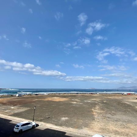 Modern Apartment With Sea Views In Corralejo Kültér fotó