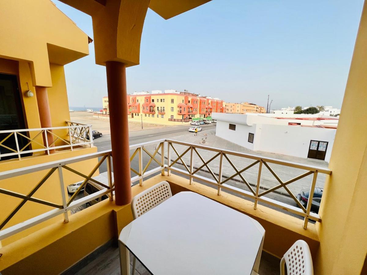 Modern Apartment With Sea Views In Corralejo Kültér fotó