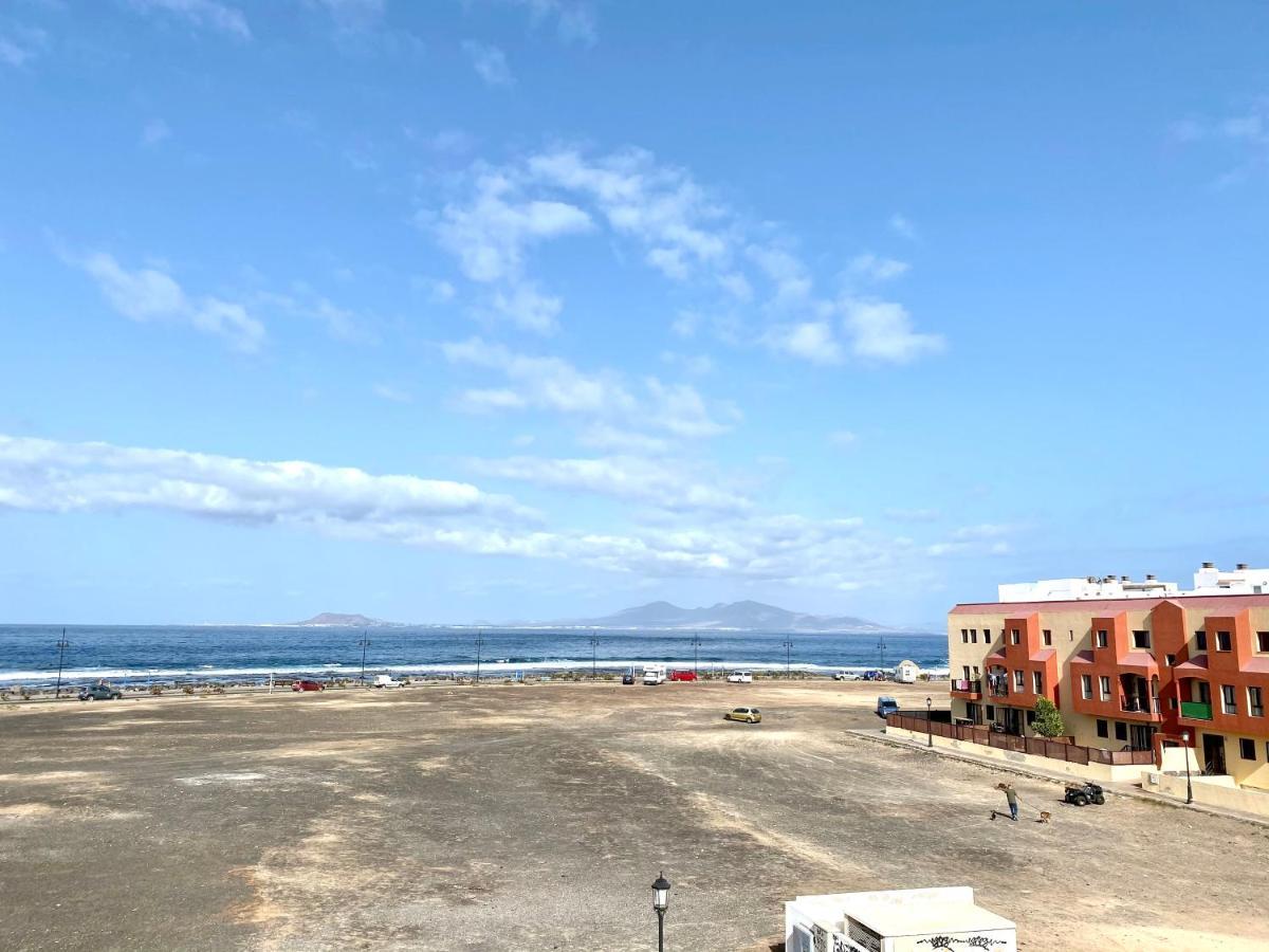 Modern Apartment With Sea Views In Corralejo Kültér fotó